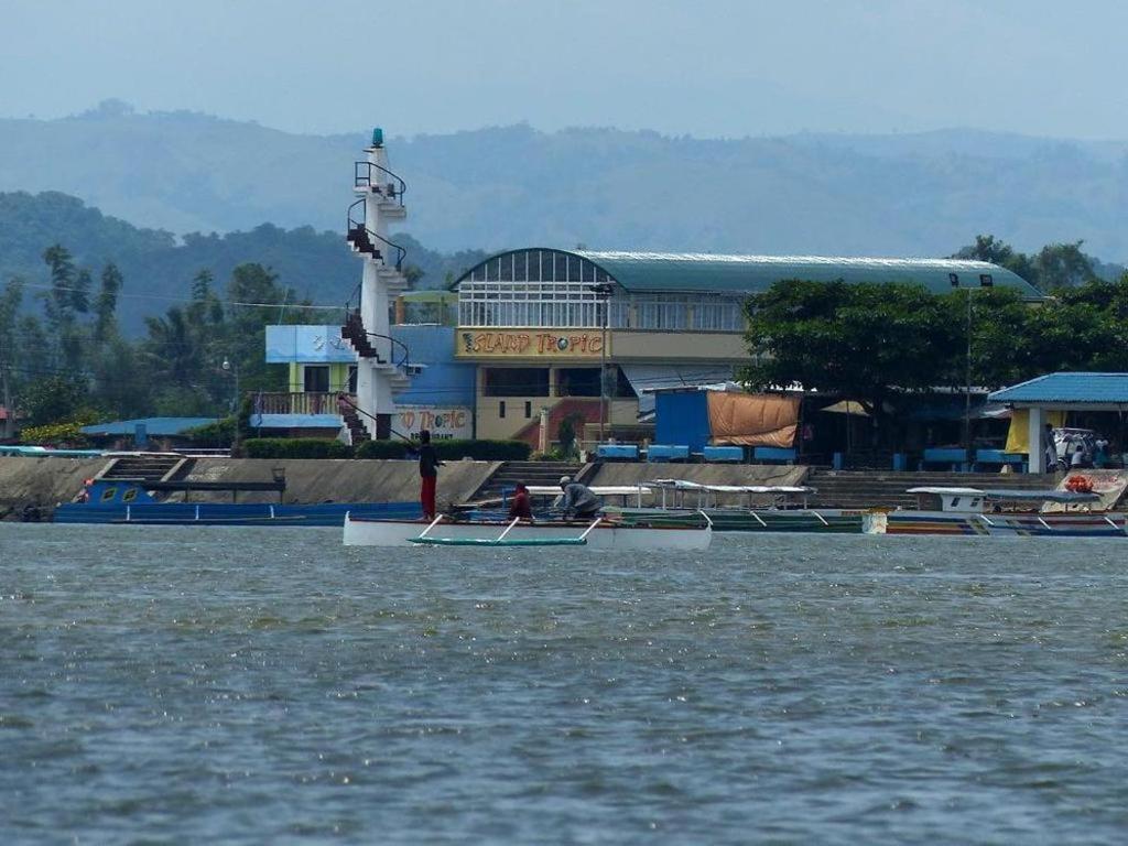 Island Tropic Hotel And Restaurant Alaminos Exterior photo